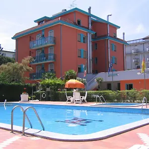 https://hotel-altinate.hotelslidodijesolo.com